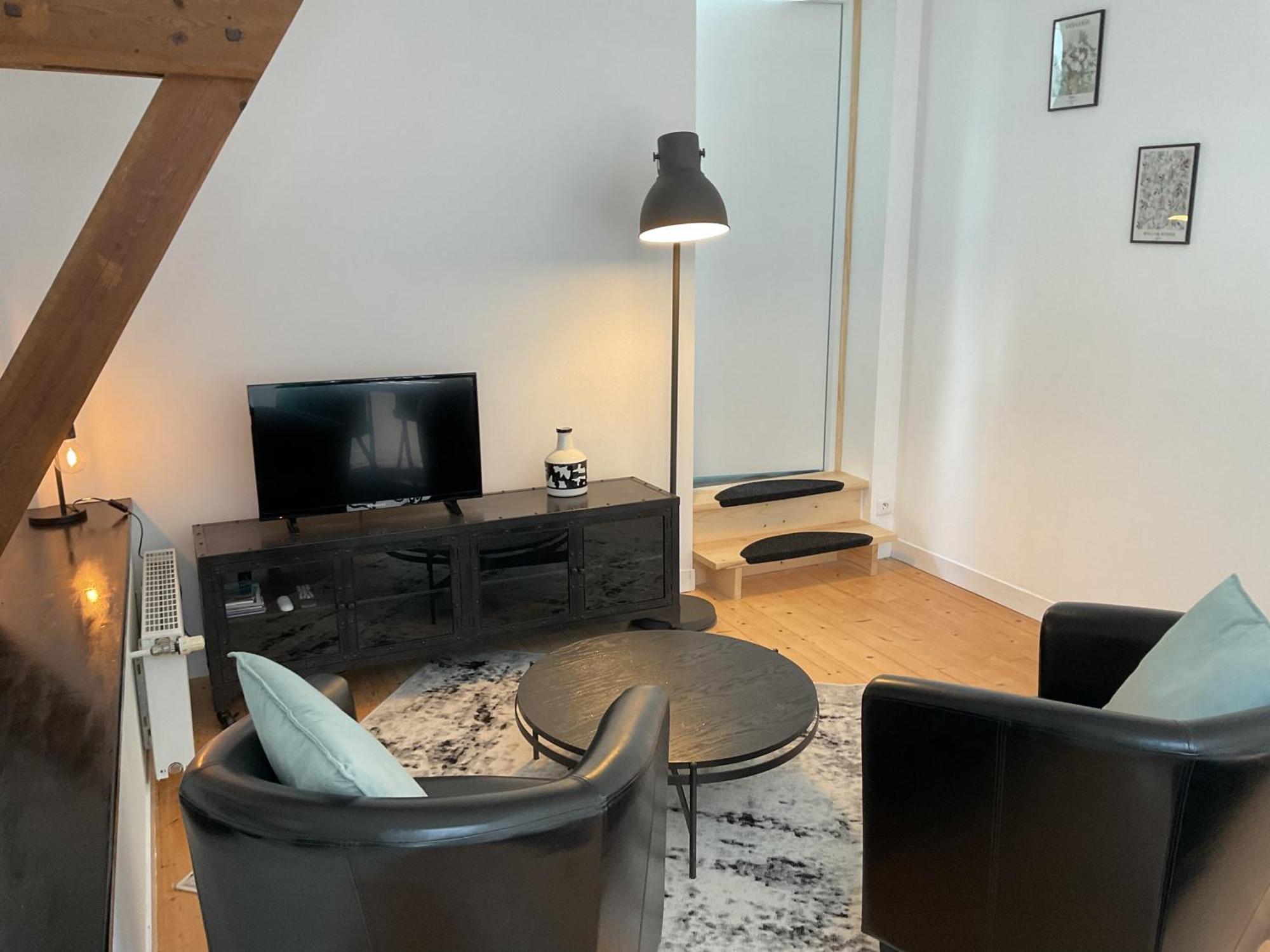 Charmant Gite Avec Exterieur Et Piscine Partagee Mespaul Exterior foto